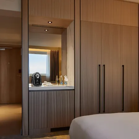 Hilton Hotel 5*